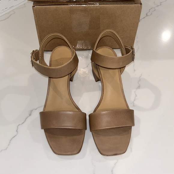 Nisolo Stella Go-To Block Heel Sandal in Almond - Picture 6 of 8